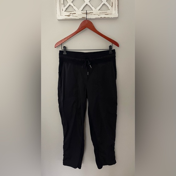 Lululemon Dance Studio Crop Pants Inseam 25” In Black Size 8 - Picture 3 of 16